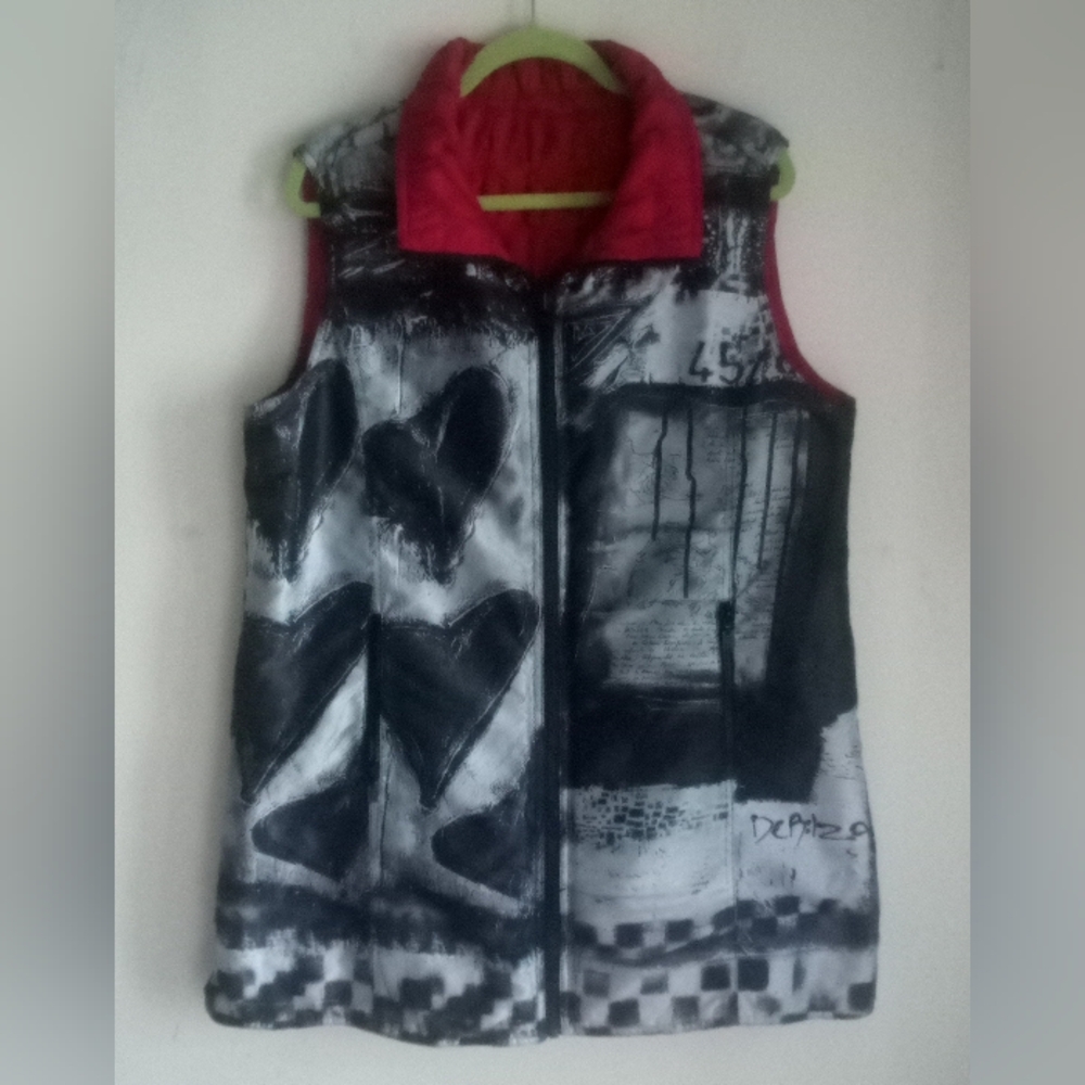 UbU Vest - Picture 3 of 5